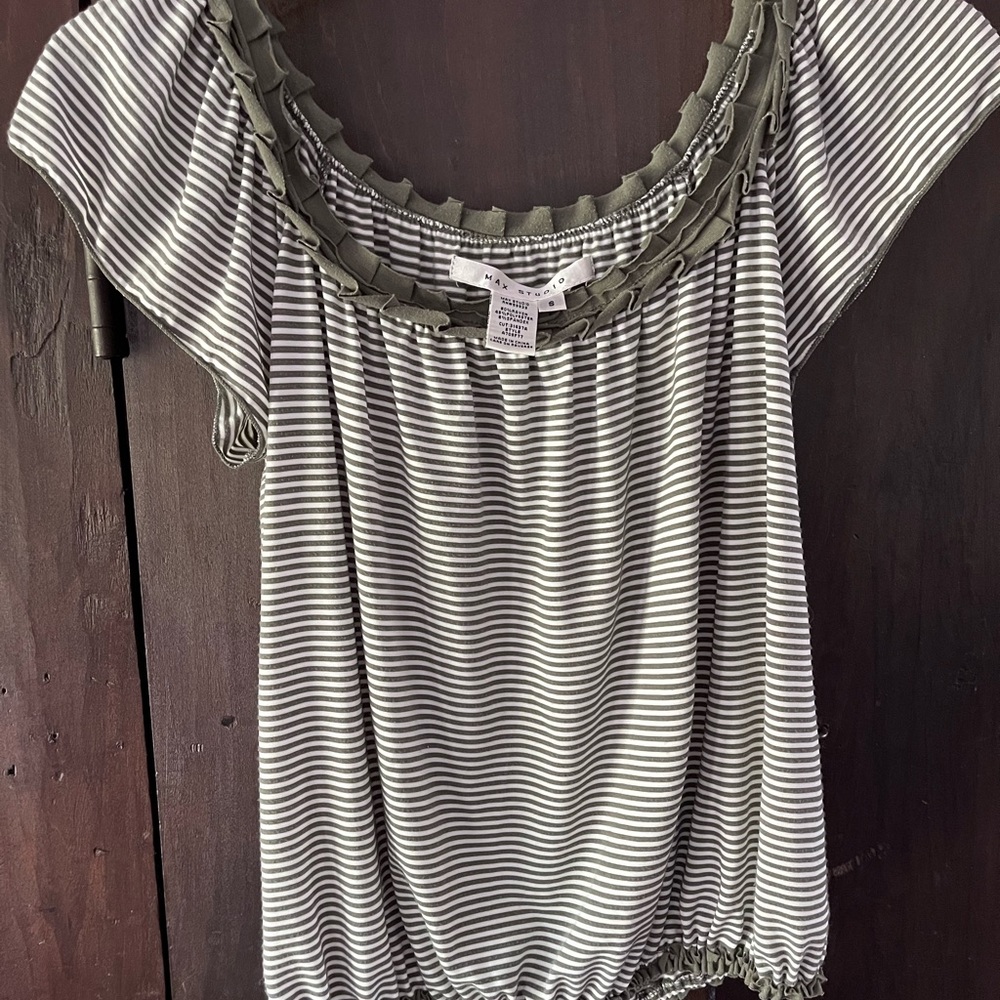 Max studio cute green and white stripe top